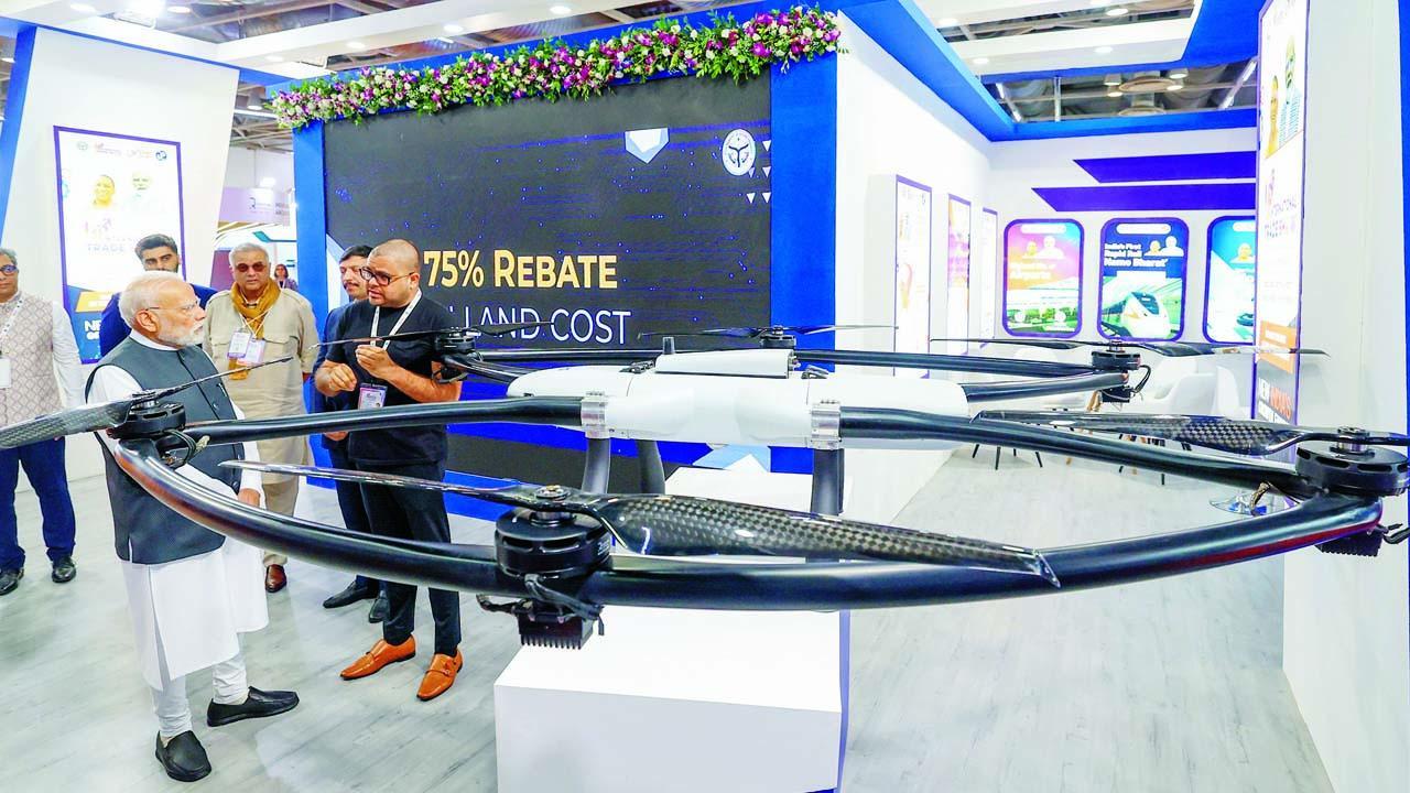 ગઈ કાલે નોએડામાં ઉત્તર પ્રદેશ ઇન્ટરનૅશનલ ટ્રેડ શોના ઉદ્ઘાટન પ્રસંગે બોલતા નરેન્દ્ર મોદી.